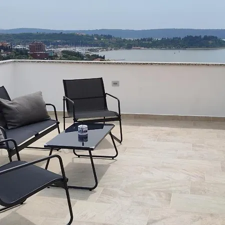 Amare Apartment *