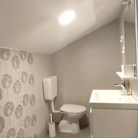 Amare Apartment *