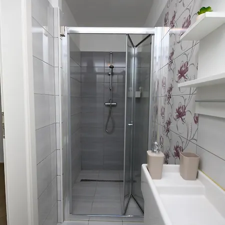 Amare Apartman *